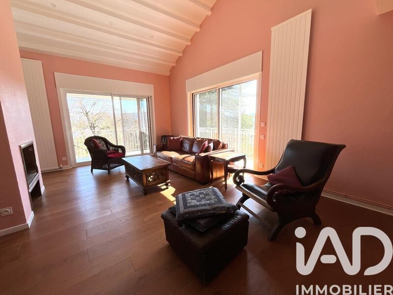 Maison de maîtres - 244 m² - 7 pièces