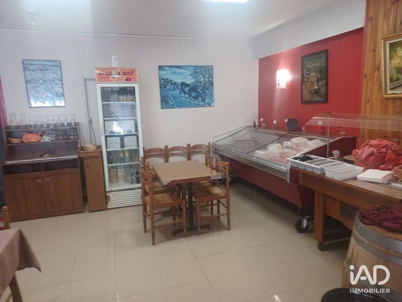 Local commercial - 1 900 m²