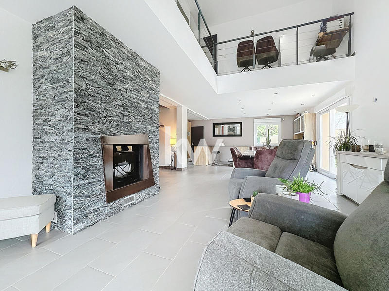 Maison - 284 m² - 7 pièces