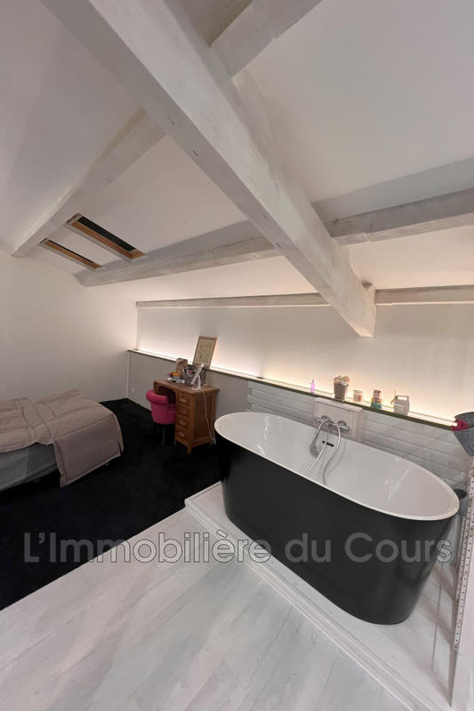 Appartement - 125 m² - 4 pièces