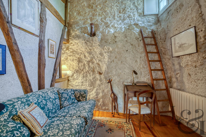 Maison - 200 m² - 7 pièces