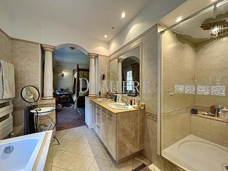 Villa - 195 m² - 7 pièces