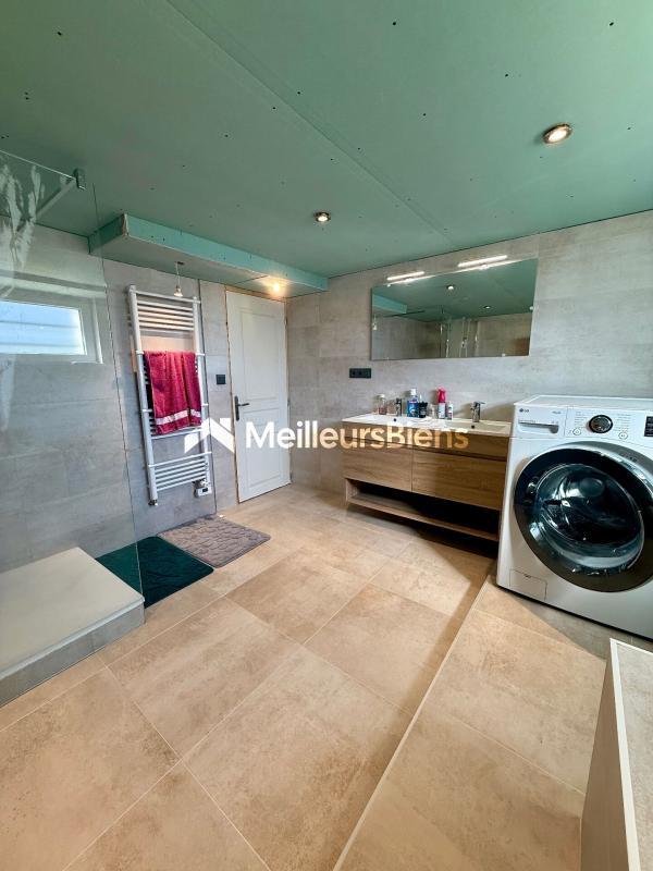 Maison - 180 m² - 7 pièces