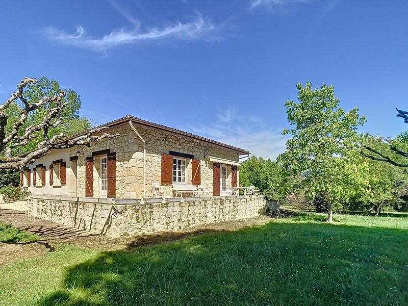 Maison - 195 m² - 6 pièces