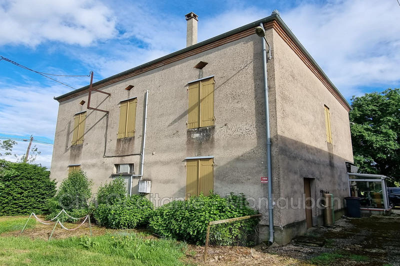 Maison - 260 m² - 8 pièces