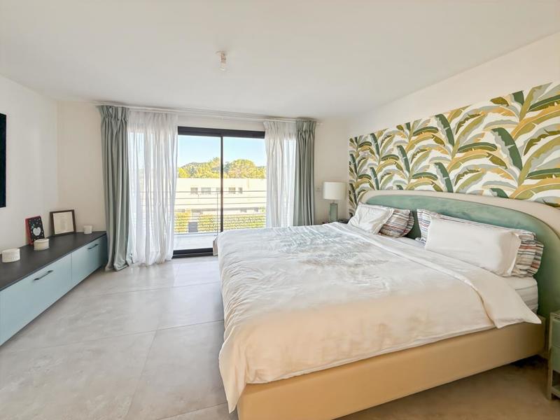 Maison - 311 m² - 5 pièces