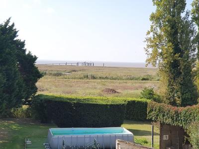 Maison - 261 m² - 9 pièces