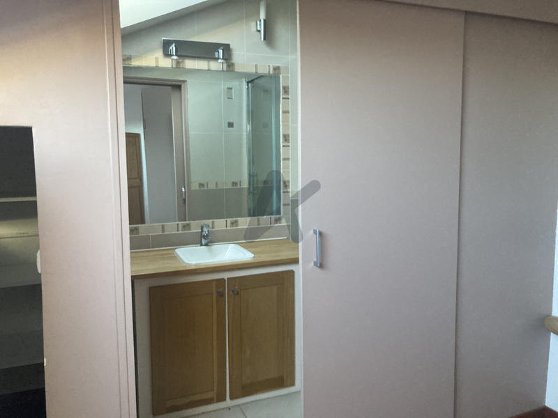 Maison - 206 m² - 8 pièces