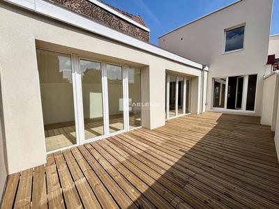 Maison - 213 m² - 5 pièces