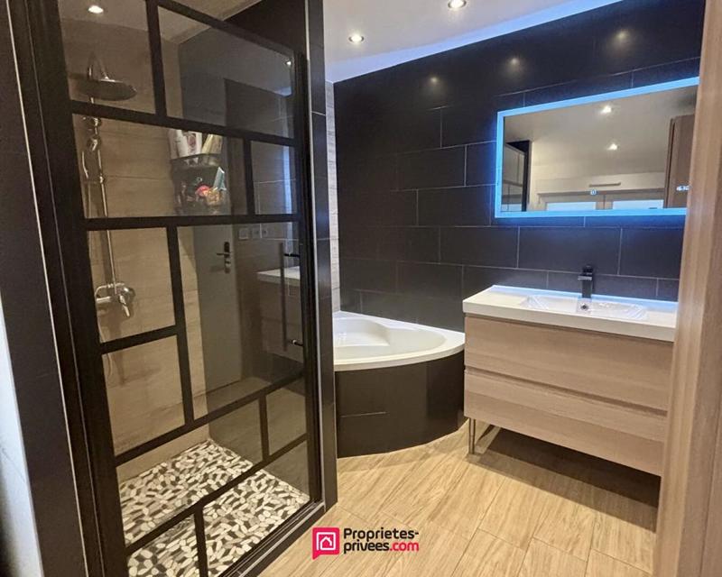 Maison - 85 m² - 4 pièces