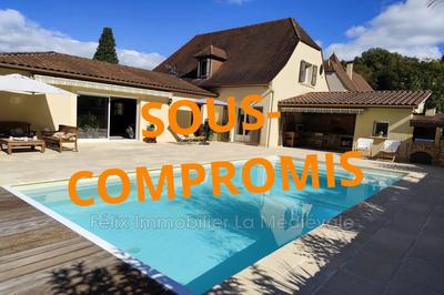 Maison - 190 m² - 9 pièces