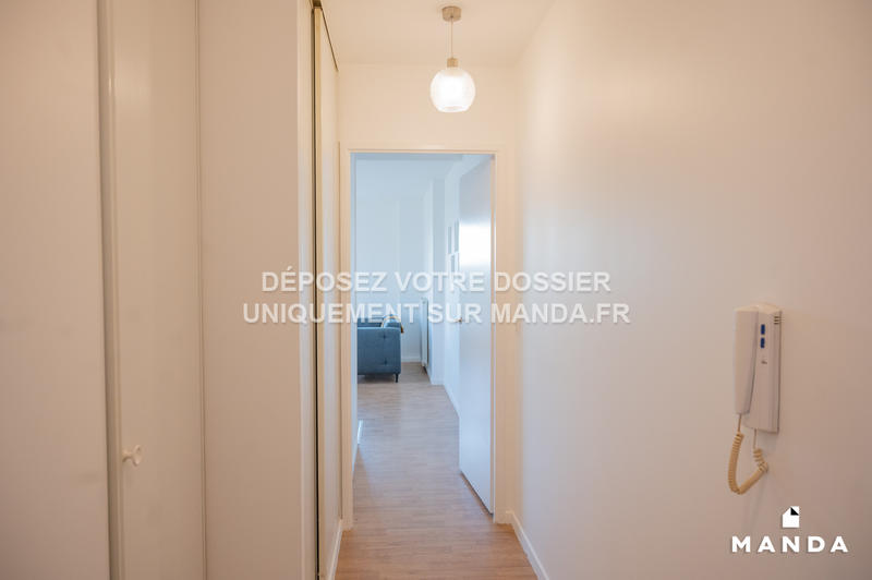 Chambre - 9 m² - 5 pièces