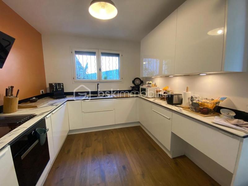 Appartement - 85 m² - 4 pièces