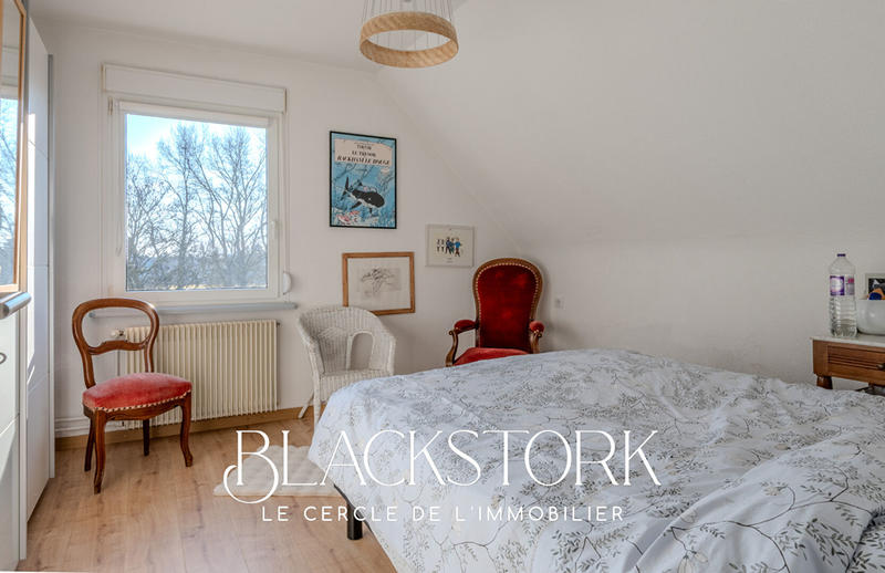 Maison - 211 m² - 7 pièces