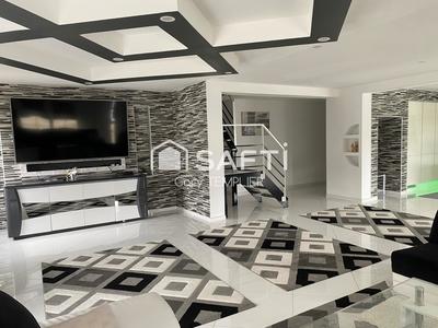 Maison - 144 m² - 5 pièces