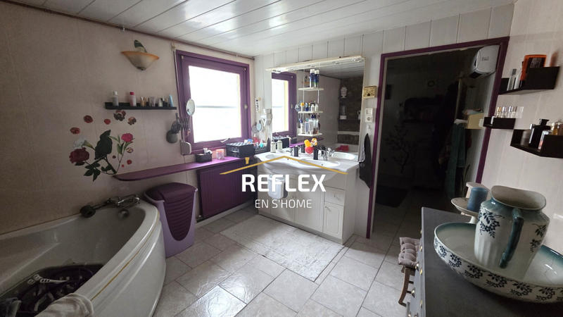 Maison - 229 m² - 8 pièces