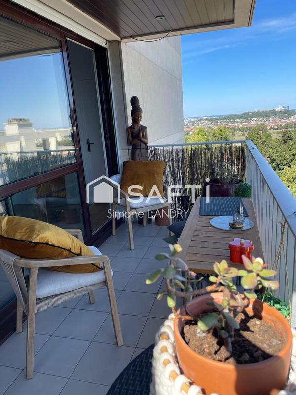 Appartement - 79 m² - 3 pièces