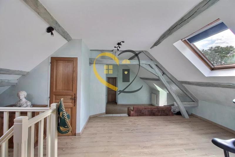Maison - 243 m² - 7 pièces