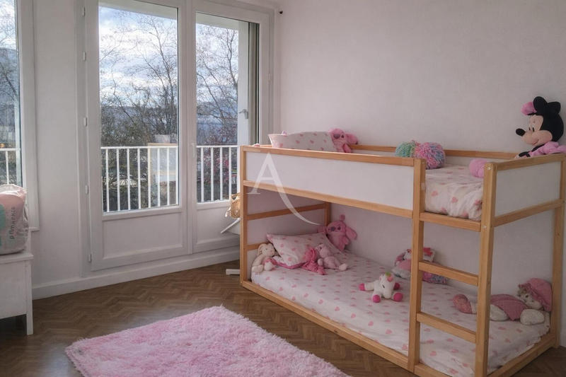 Appartement - 96 m² - 5 pièces