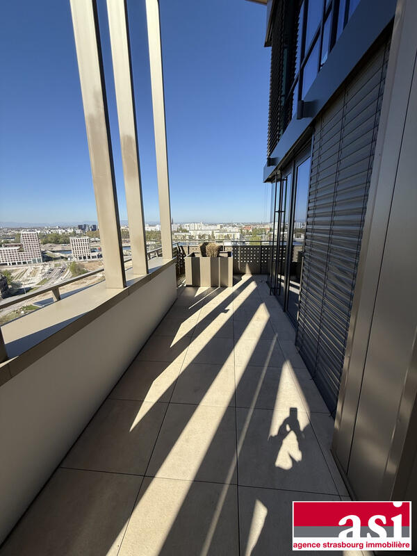 Appartement - 168 m² - 5 pièces