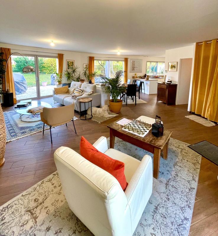 Maison - 145 m² - 6 pièces