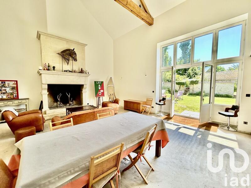 Maison - 201 m² - 5 pièces