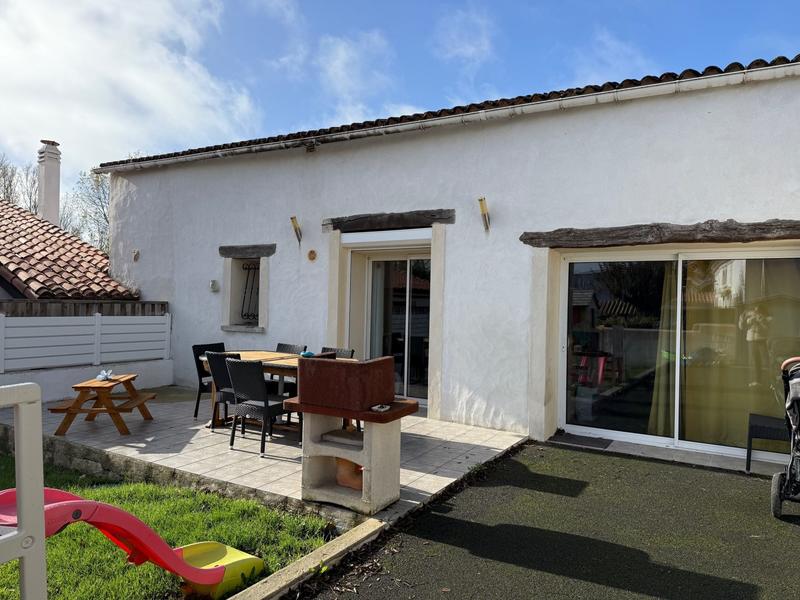 Maison - 92 m² - 4 pièces