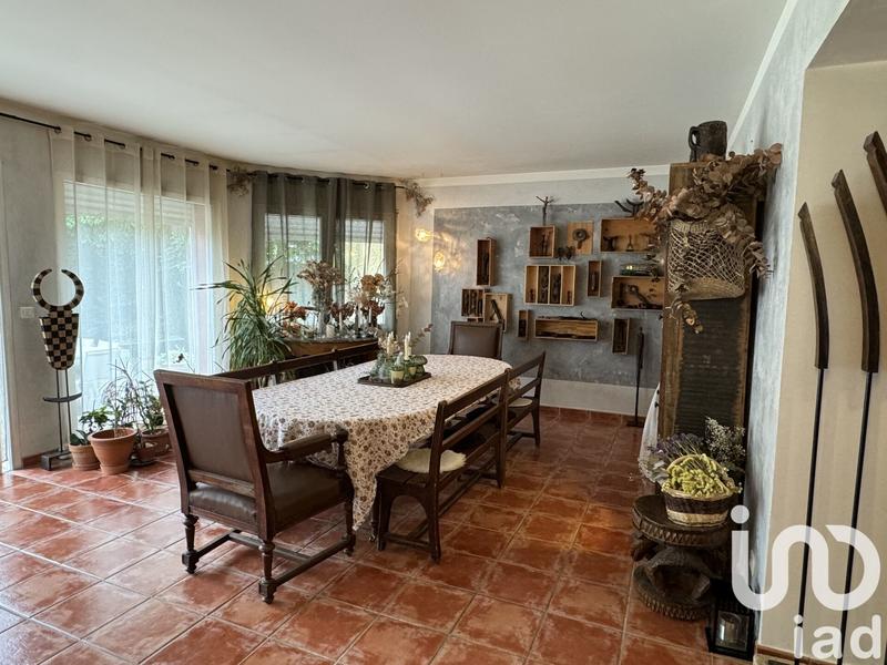 Maison - 213 m² - 6 pièces