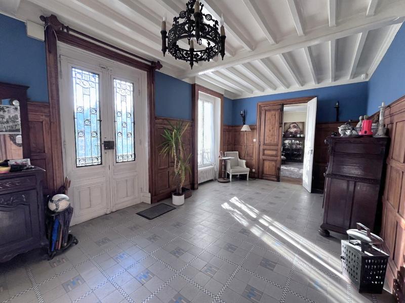 Maison - 283 m² - 11 pièces