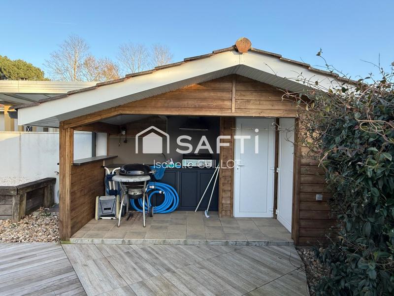 Maison - 180 m² - 6 pièces