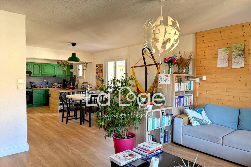 Appartement - 80 m² - 4 pièces