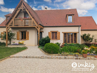 Maison - 180 m² - 7 pièces