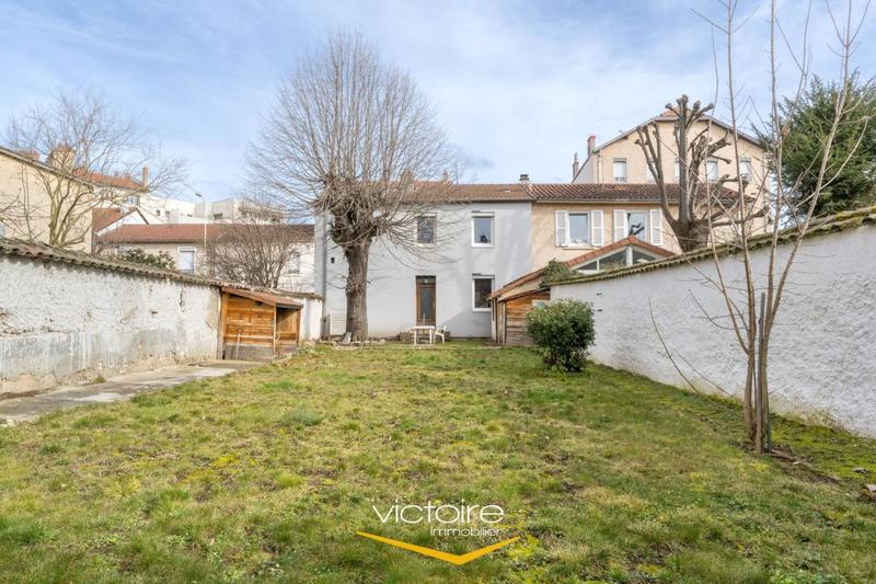 Maison - 111 m² - 4 pièces