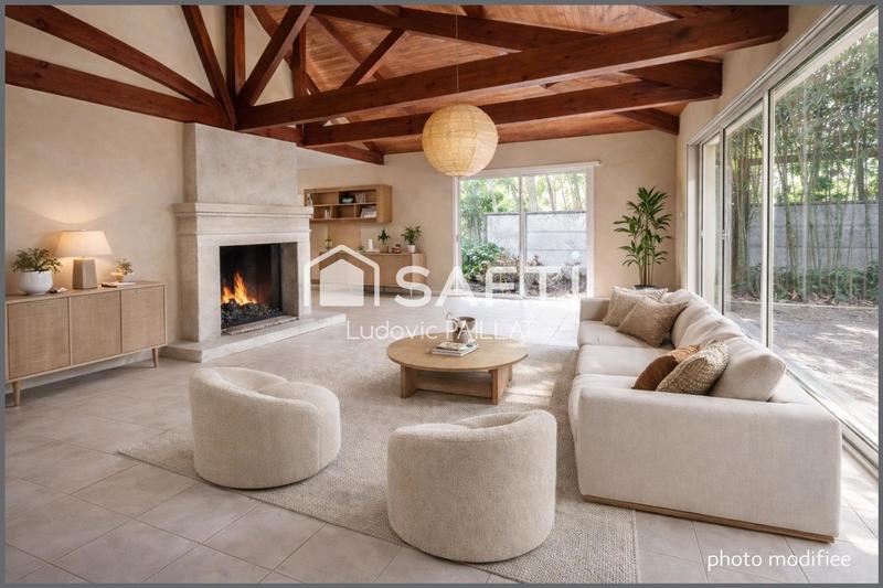 Maison - 210 m² - 7 pièces