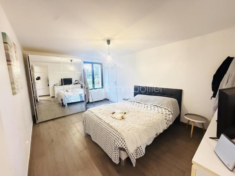 Longère - 296 m² - 6 pièces