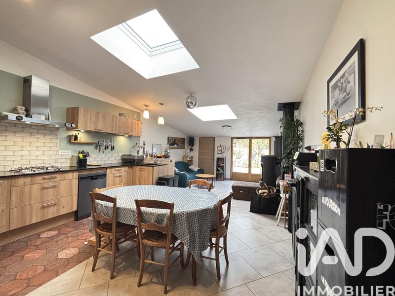 Maison - 110 m² - 6 pièces