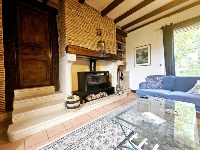 Maison traditionnelle - 250 m² - 10 pièces