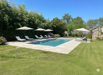 Maison - 300 m² - 5 pièces