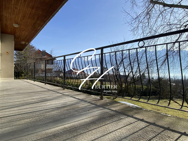 Maison - 151 m² - 6 pièces