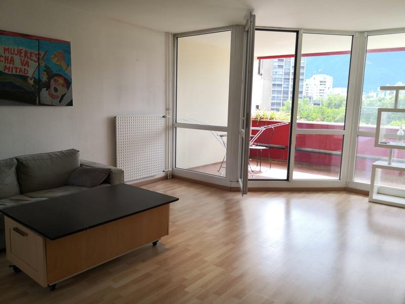 Appartement - 82 m² - 3 pièces