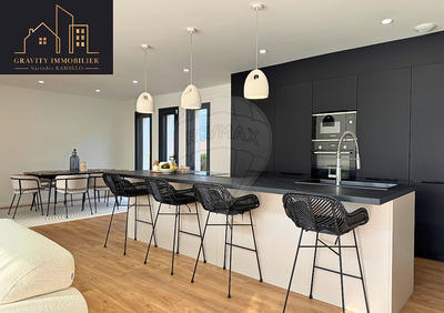 Maison - 151 m² - 5 pièces