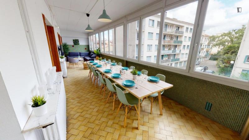 Chambre - 20 m² - 10 pièces