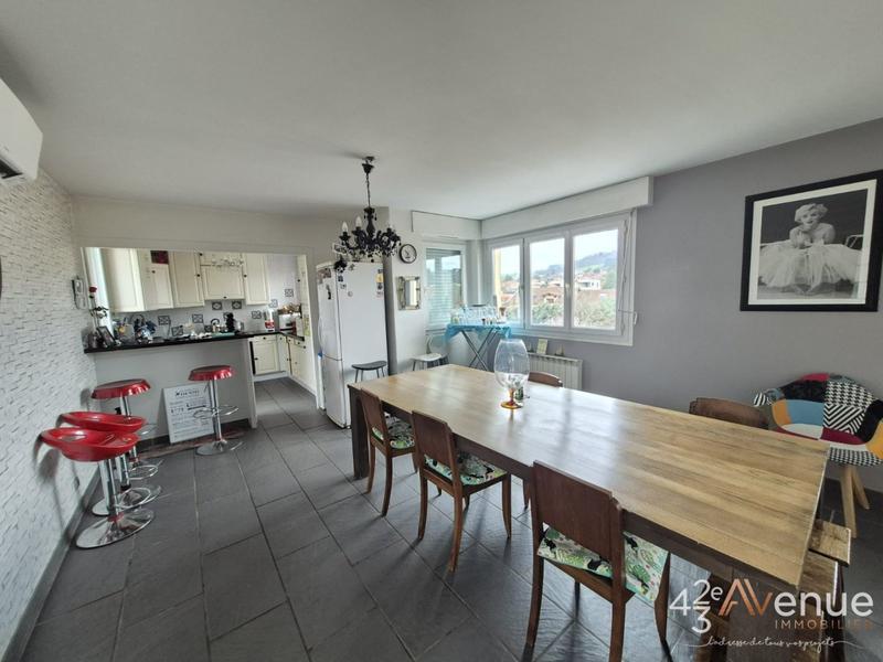 Appartement - 161 m² - 5 pièces