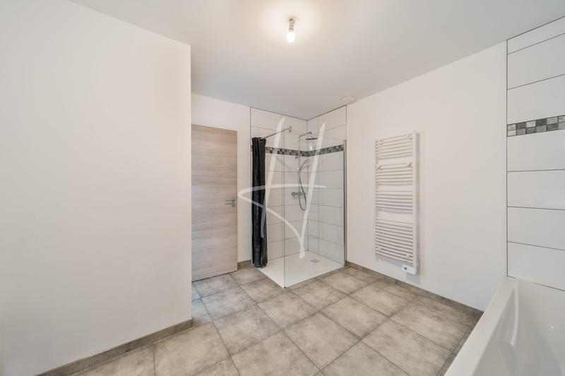 Maison - 158 m² - 7 pièces