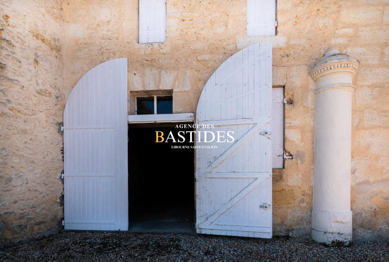 Maison ancienne - 229 m² - 7 pièces