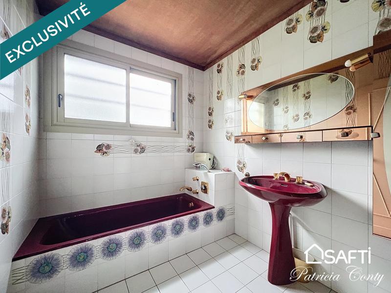 Maison - 460 m² - 11 pièces