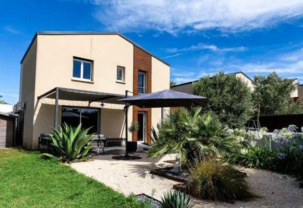 Maison - 101 m² - 5 pièces