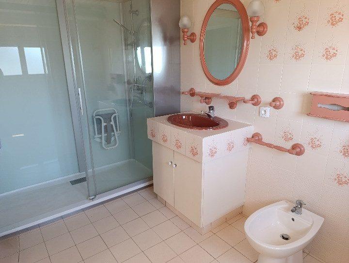 Appartement - 239 m² - 10 pièces