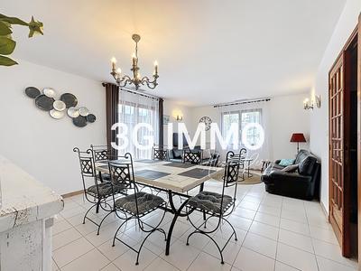 Maison - 103 m² - 4 pièces