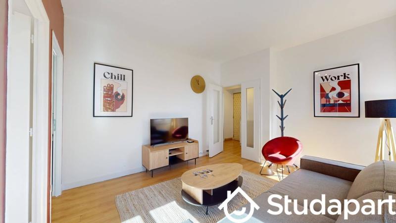 Chambre - 10 m² - 1 pièce